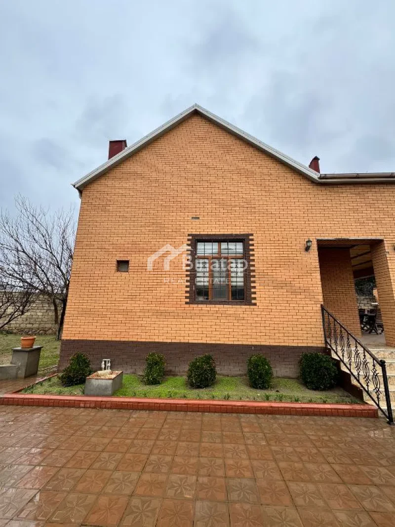 Satılır 5+ otaqlı həyət evi / bağ evi 275 m², Albalılıq qəs. — şəkil 3