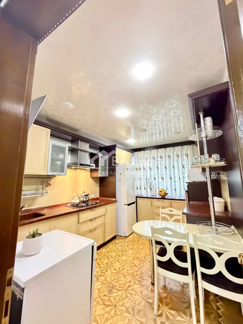 Satılır 4 otaqlı köhnə tikili 120 m², Elmlər Akademiyası m. — şəkil 4