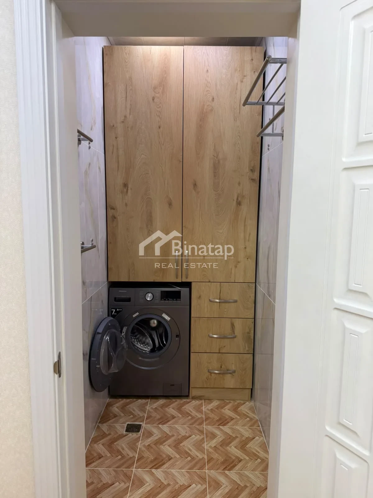 Satılır 2 otaqlı yeni tikili 75 m², 8 Noyabr m. — şəkil 6