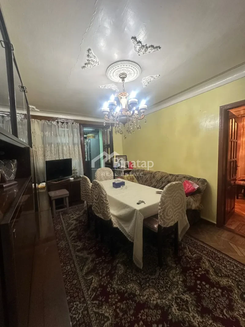 Satılır 2 otaqlı köhnə tikili 50 m², Elmlər Akademiyası m. — şəkil 3