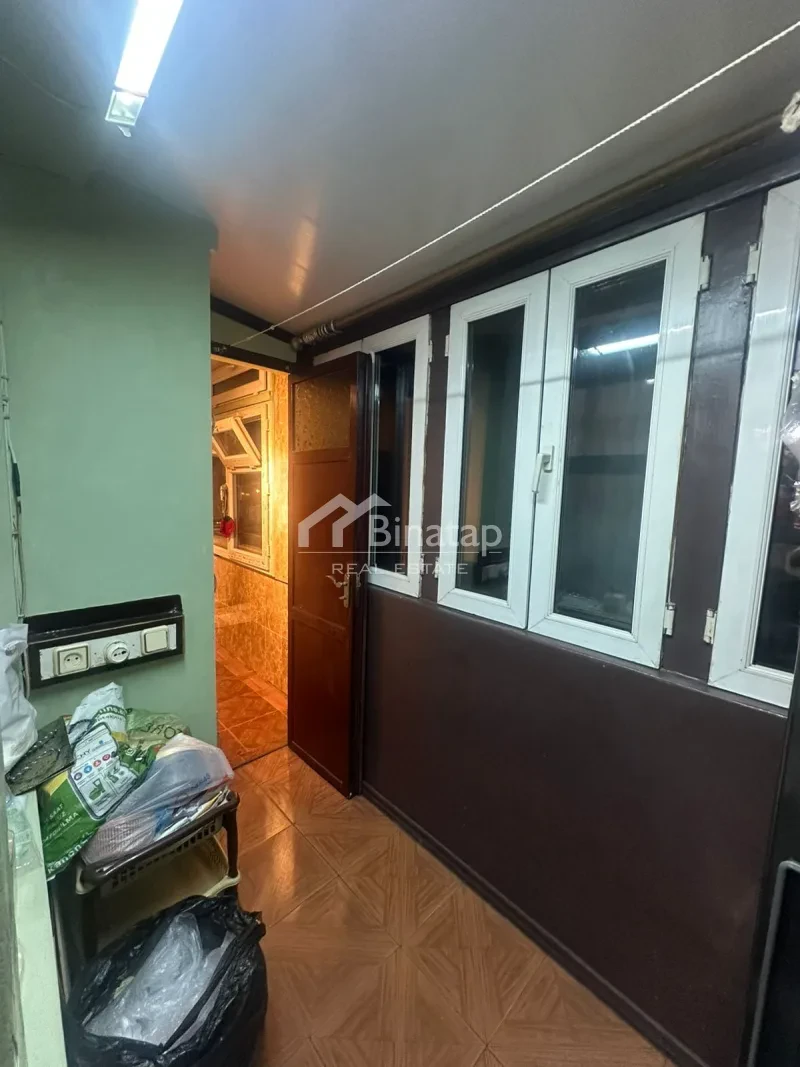 Satılır 2 otaqlı köhnə tikili 50 m², Elmlər Akademiyası m. — şəkil 11
