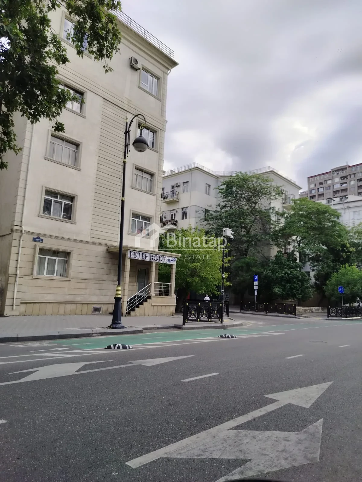 Satılır 3 otaqlı köhnə tikili 75 m², 28 May m. — şəkil 1