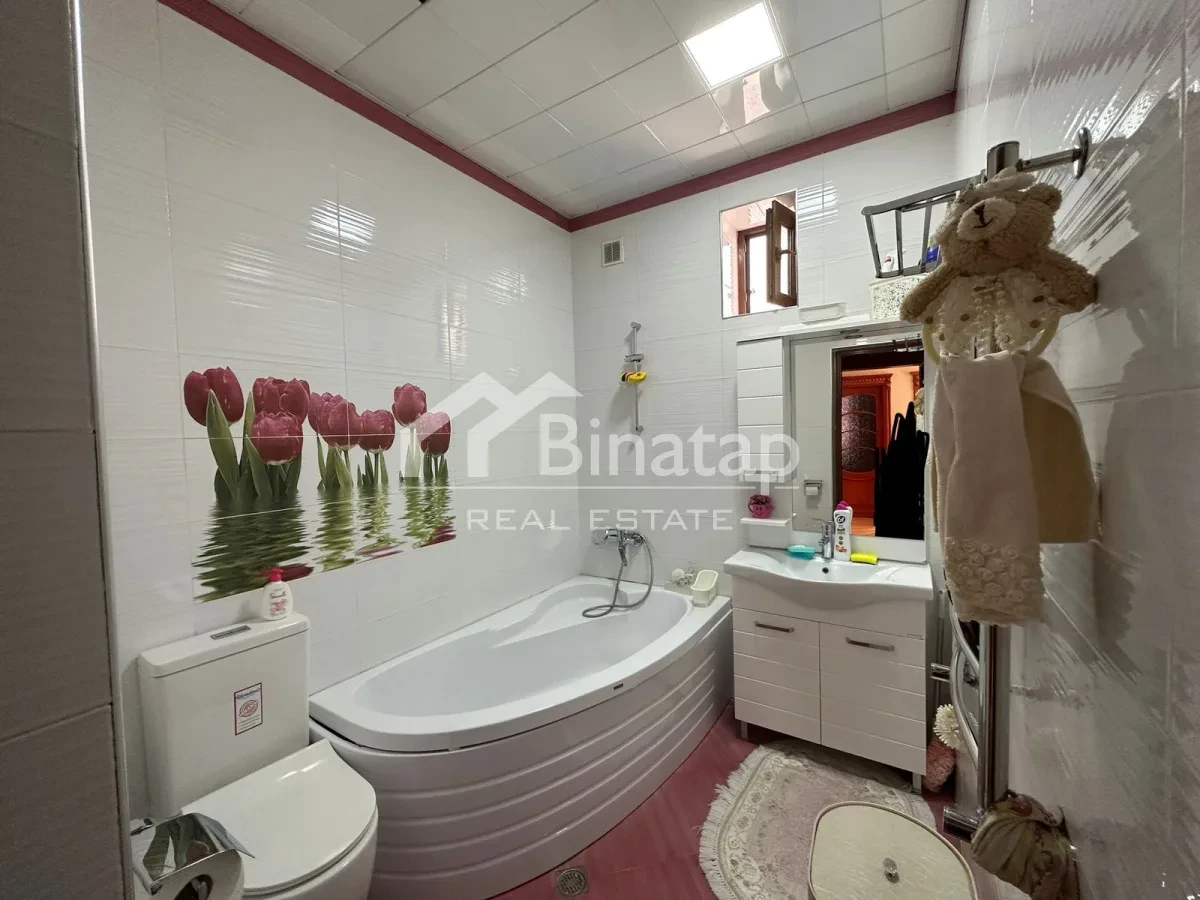 Satılır 5 otaqlı həyət evi / bağ evi 285 m², Bakıxanov qəs. — şəkil 14