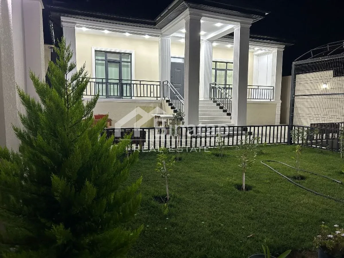 Satılır 3 otaqlı həyət evi / bağ evi 160 m², Həzi Aslanov qəs. — şəkil 1
