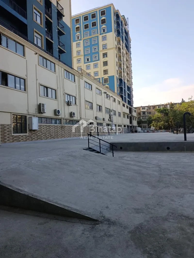 Satılır 2 otaqlı yeni tikili 58 m², İnşaatçılar m.