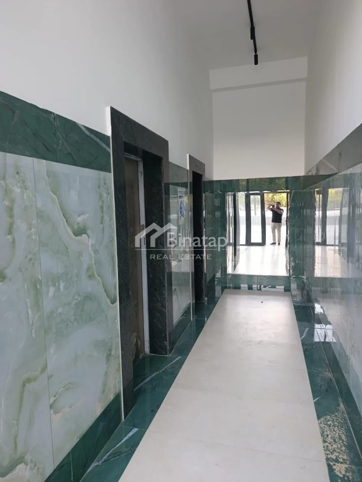 Satılır 2 otaqlı yeni tikili 58 m², İnşaatçılar m. — şəkil 12
