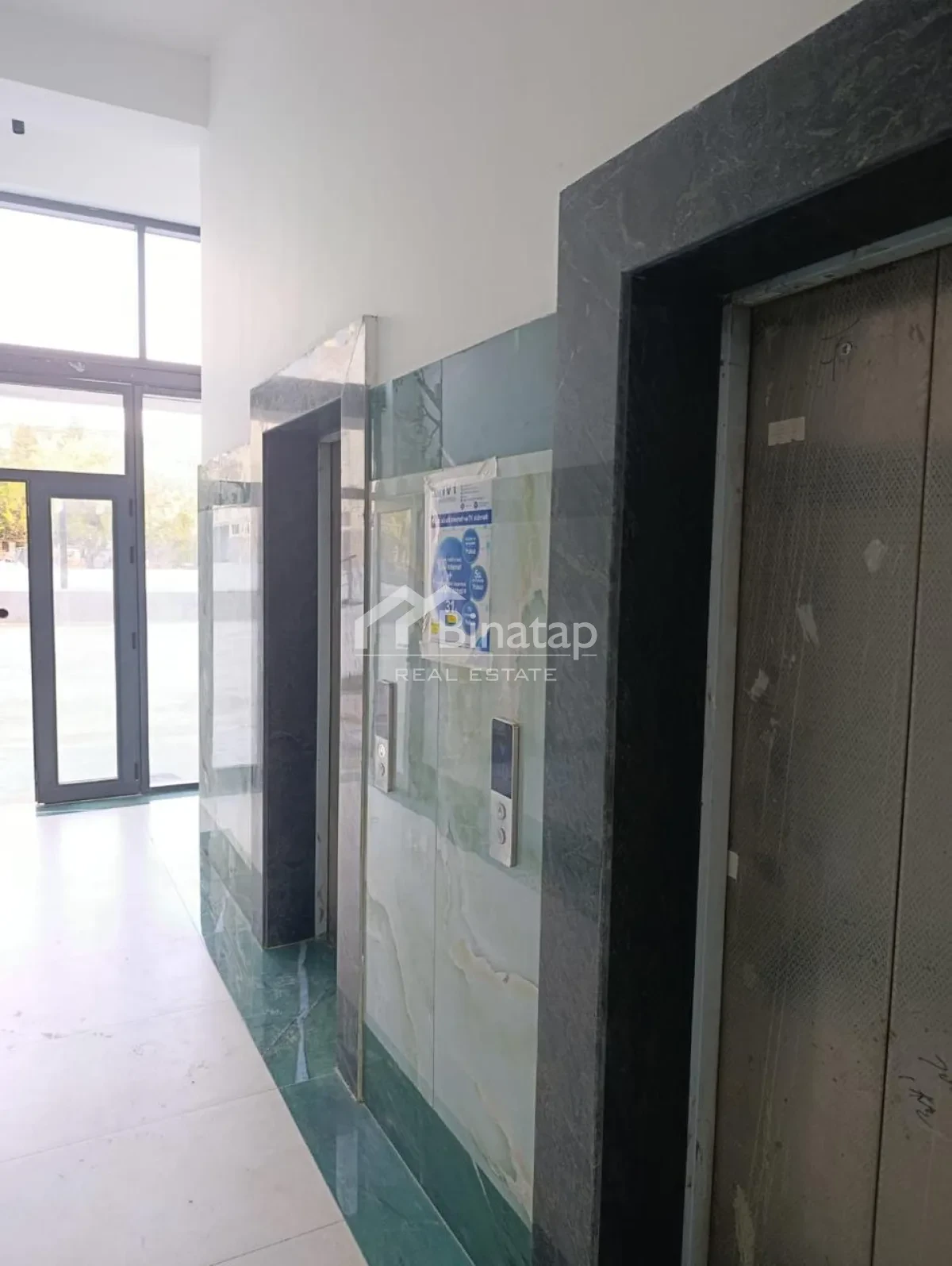 Satılır 2 otaqlı yeni tikili 58 m², İnşaatçılar m. — şəkil 13