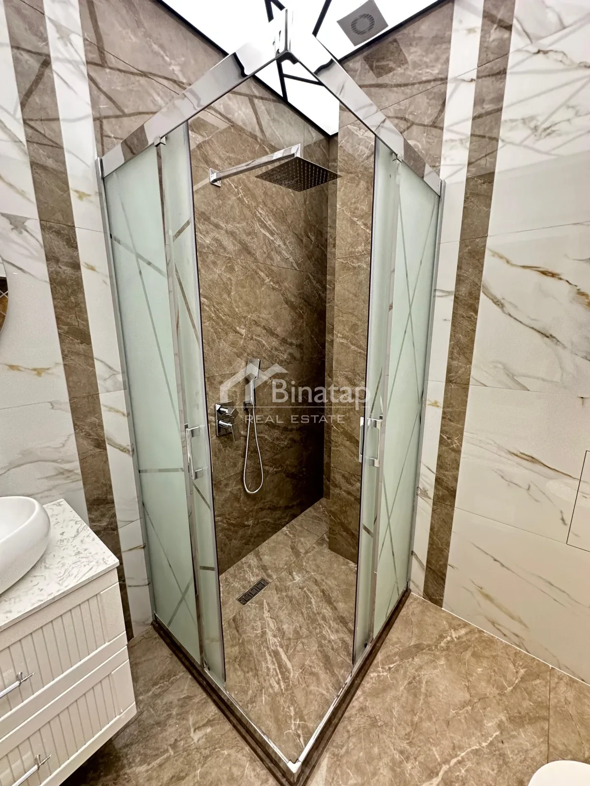 Satılır 2 otaqlı yeni tikili 108 m², 28 May m. — şəkil 14