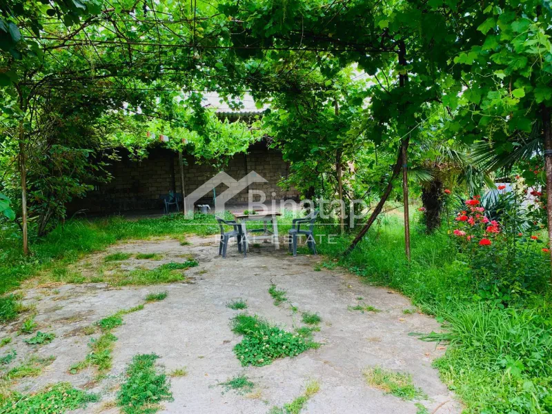 Satılır 6 otaqlı həyət evi / bağ evi 1800 m², Quba r. — şəkil 2