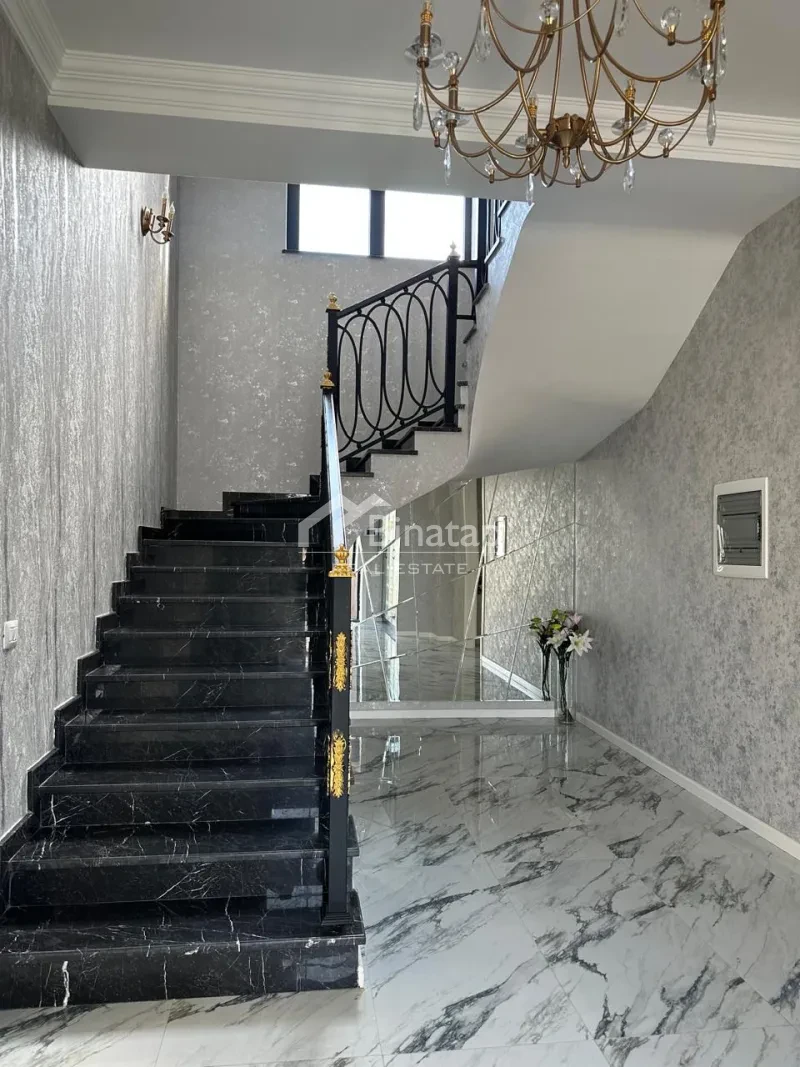 Satılır 6 otaqlı həyət evi / bağ evi 400 m², Badamdar qəs. — şəkil 12
