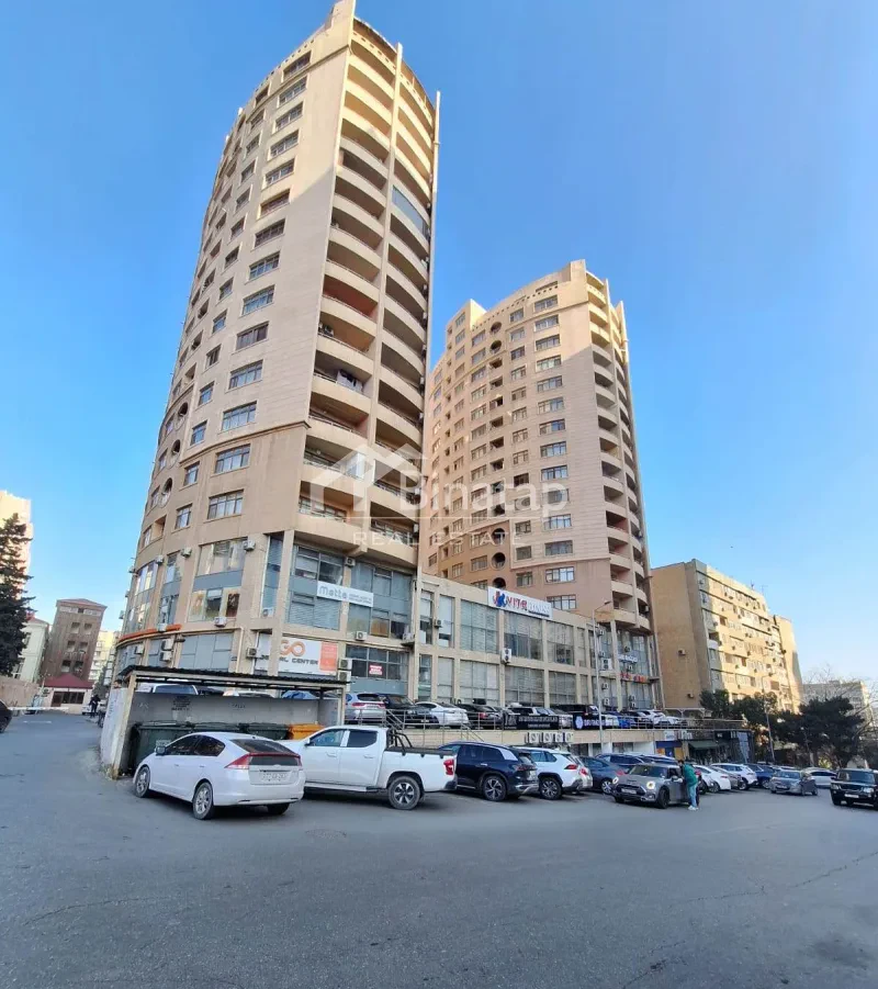 Satılır 3 otaqlı yeni tikili 135 m², Elmlər Akademiyası m.