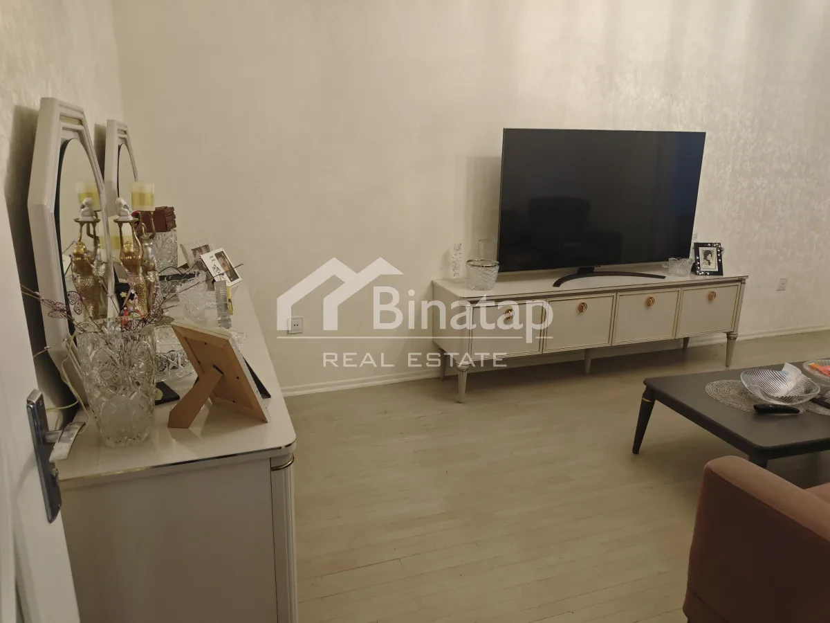 Satılır 3 otaqlı köhnə tikili 70 m², Elmlər Akademiyası m. — şəkil 2