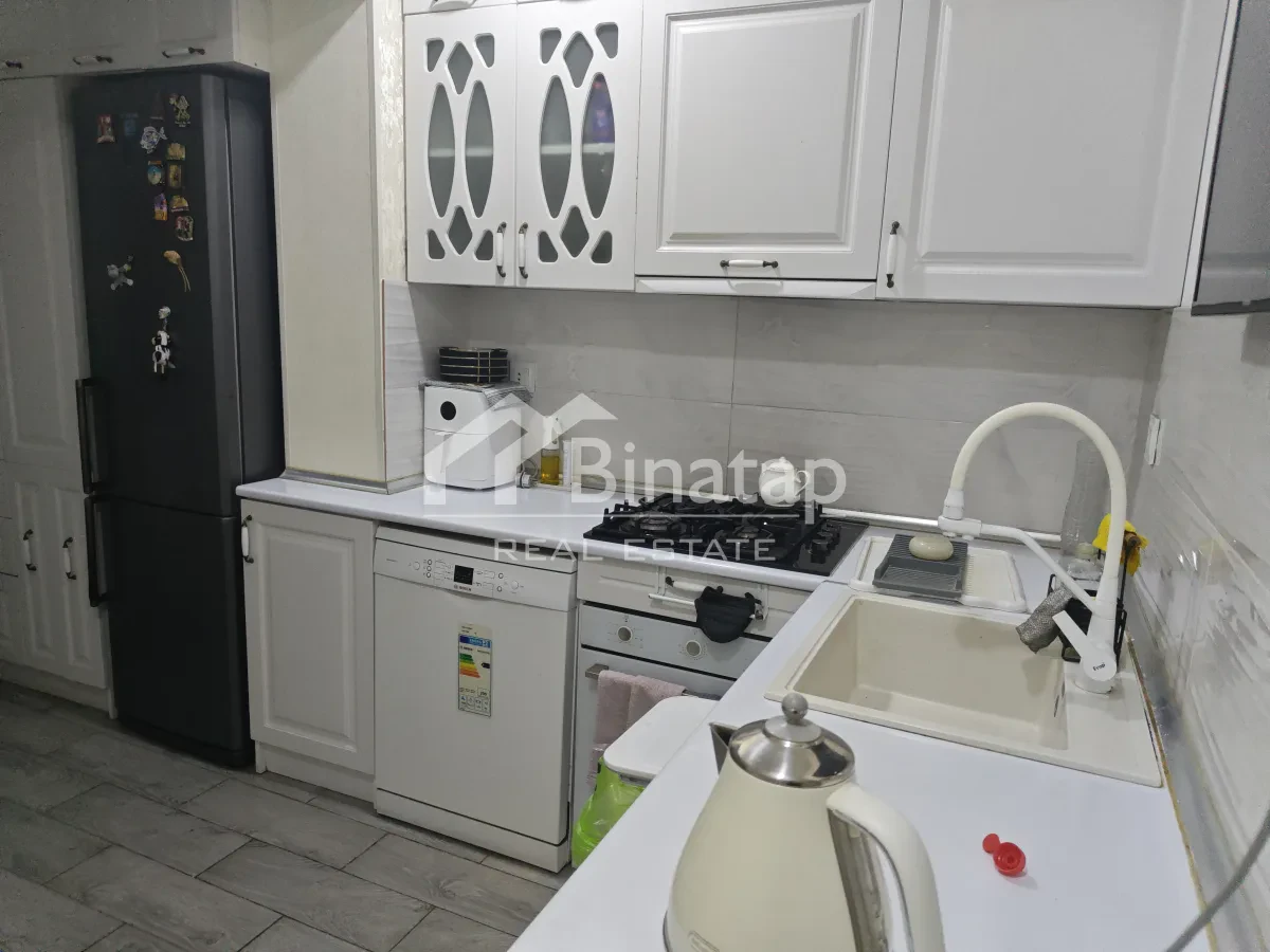 Satılır 3 otaqlı köhnə tikili 70 m², Elmlər Akademiyası m. — şəkil 5