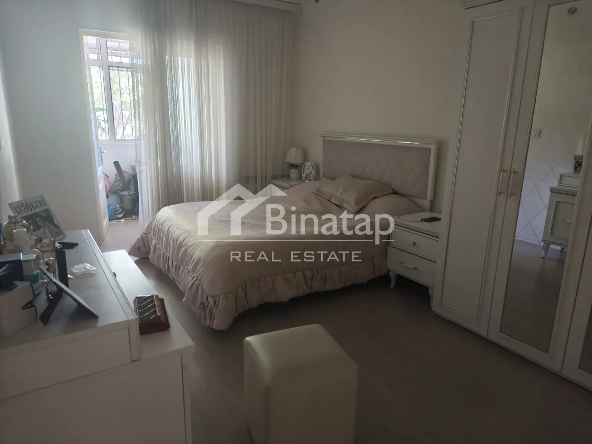 Satılır 3 otaqlı köhnə tikili 70 m², Elmlər Akademiyası m. — şəkil 8
