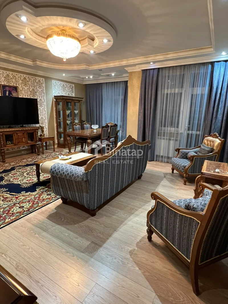 Satılır 4 otaqlı yeni tikili 170 m², Xətai m. — şəkil 2