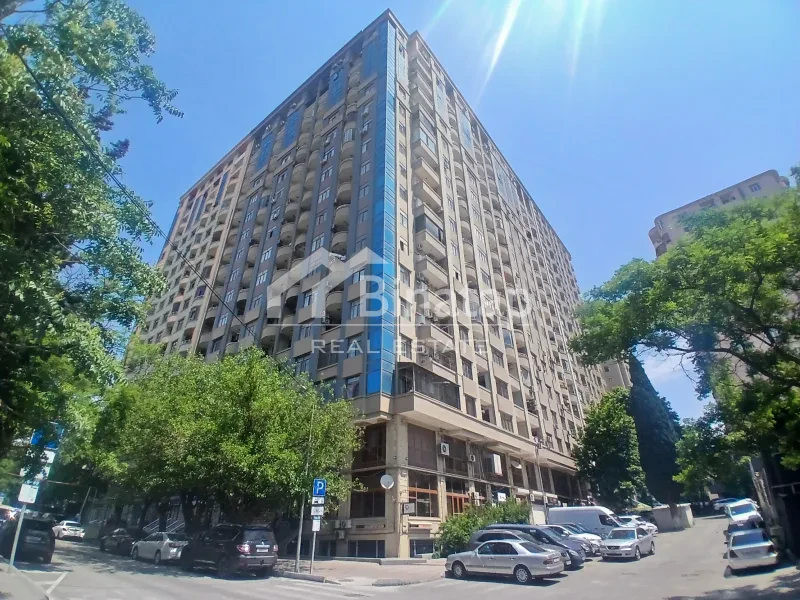 Satılır 3 otaqlı yeni tikili 100 m², 28 May m.
