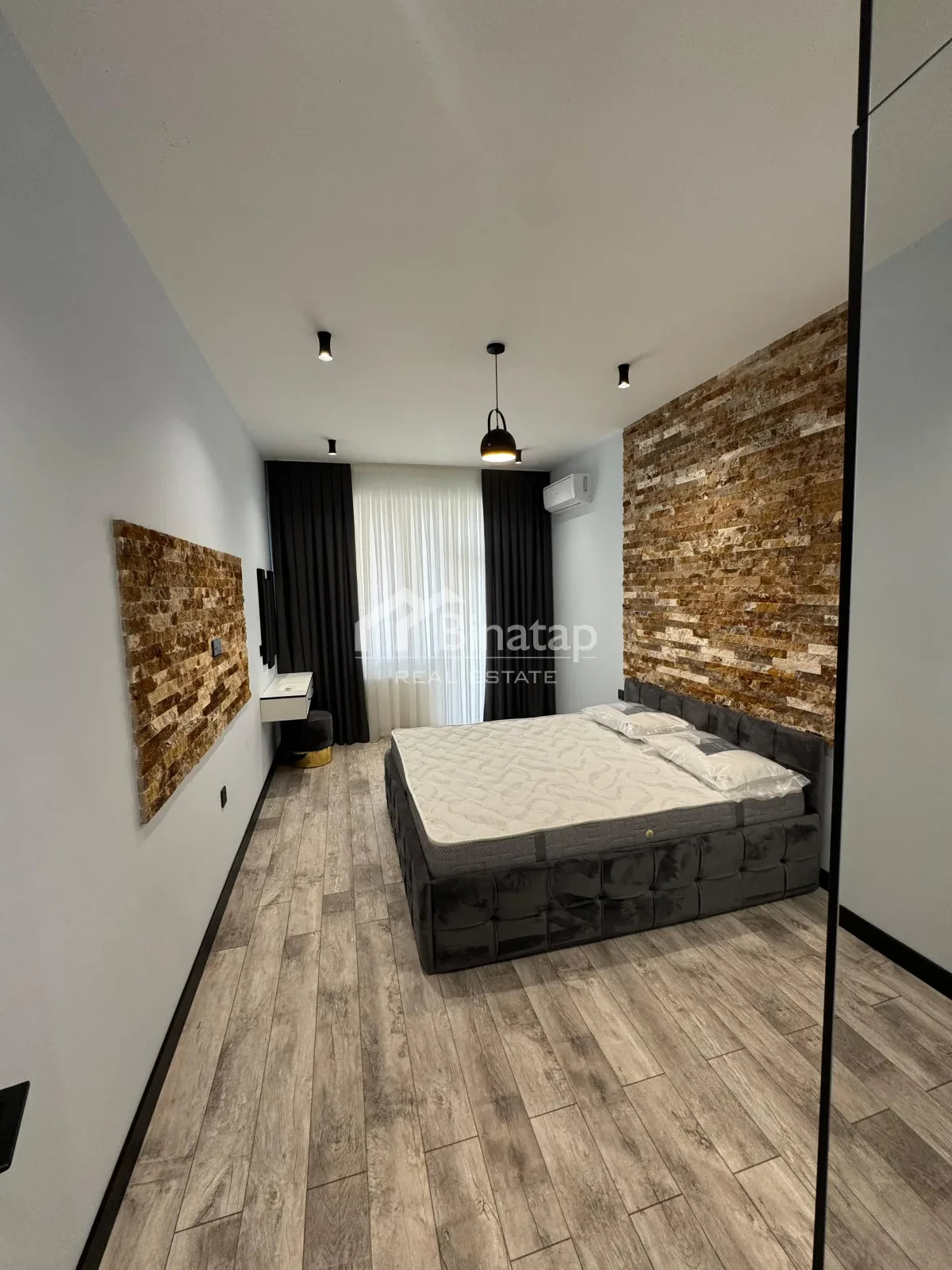 İcarəyə verilir 3 otaqlı yeni tikili 135 m², 28 May m. — şəkil 8
