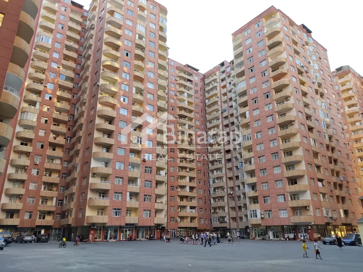 Satılır 2 otaqlı yeni tikili 80 m², İnşaatçılar m. — şəkil 1