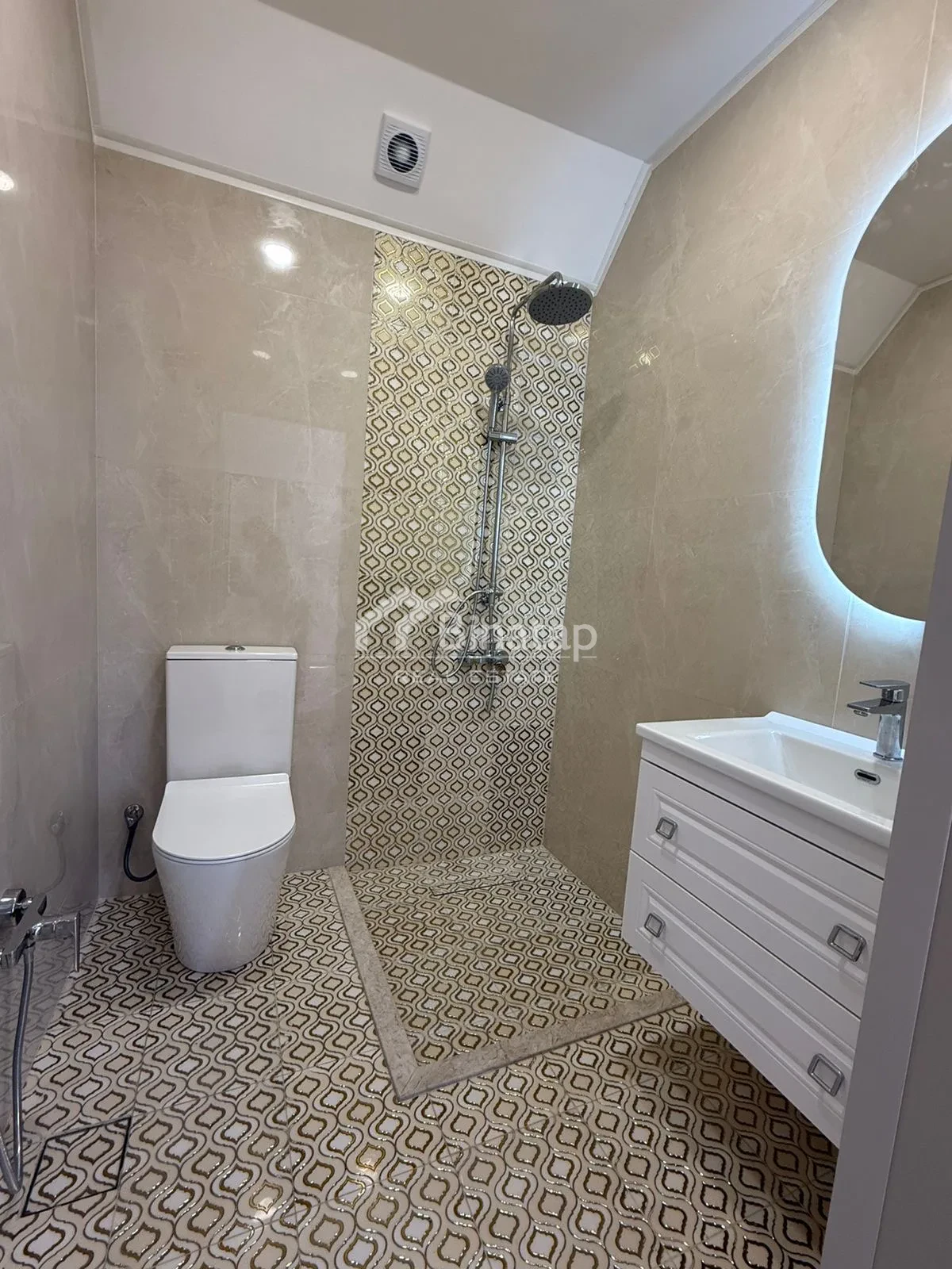 Satılır 5 otaqlı həyət evi / bağ evi 220 m², Badamdar qəs. — şəkil 5