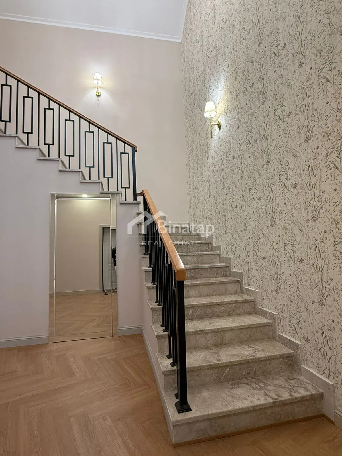 Satılır 5 otaqlı həyət evi / bağ evi 220 m², Badamdar qəs. — şəkil 6