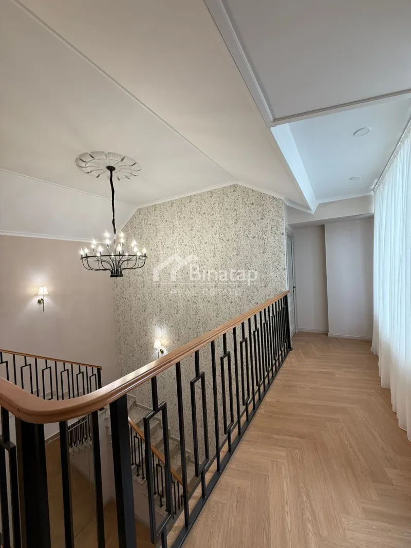 Satılır 5 otaqlı həyət evi / bağ evi 220 m², Badamdar qəs. — şəkil 9