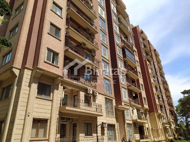 Продаётся 4-комн. новостройка 180 м², м. Гянджлик