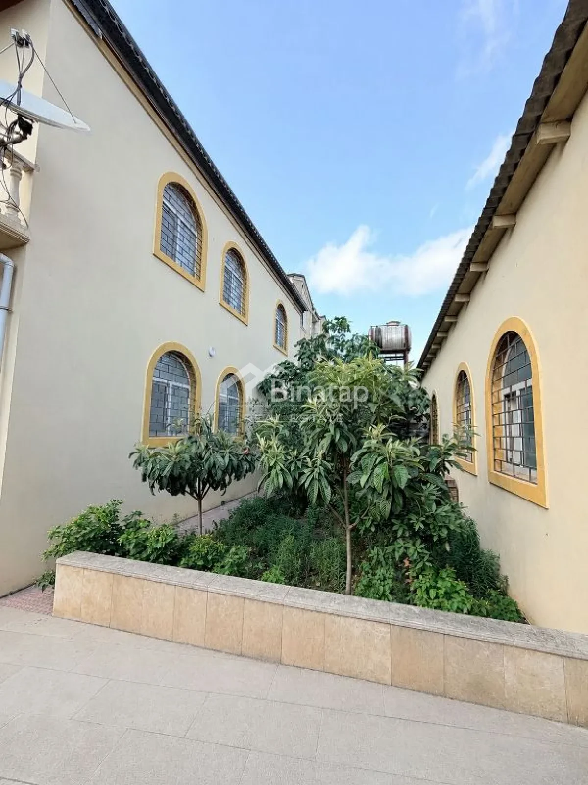 Satılır 7 otaqlı həyət evi / bağ evi 400 m², Bakıxanov qəs. — şəkil 4