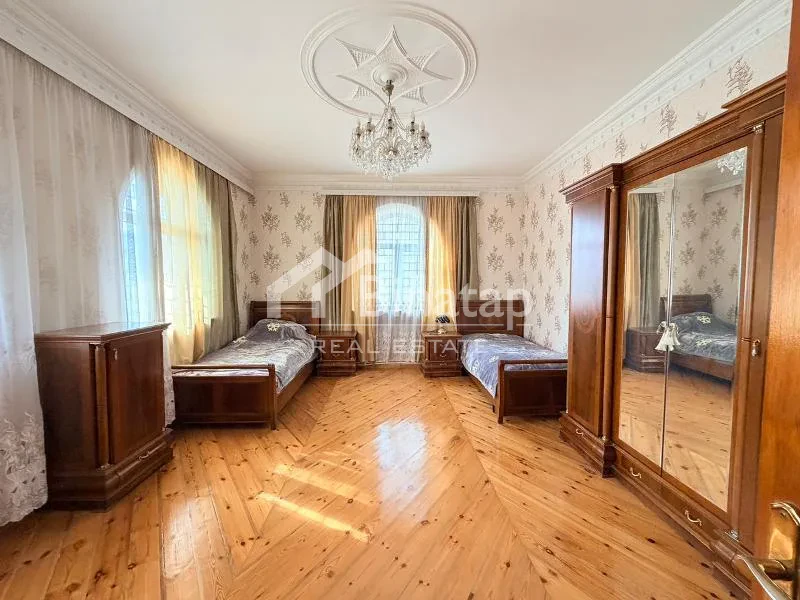 Satılır 7 otaqlı həyət evi / bağ evi 400 m², Bakıxanov qəs. — şəkil 9