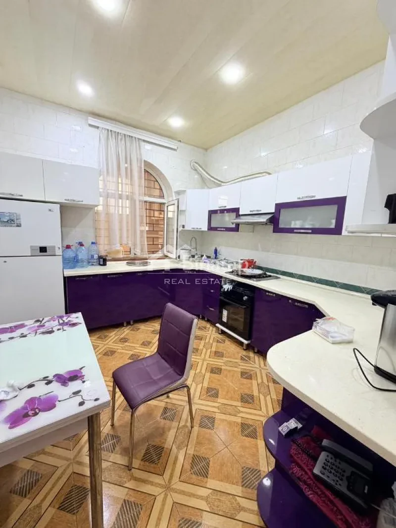 Satılır 7 otaqlı həyət evi / bağ evi 400 m², Bakıxanov qəs. — şəkil 10