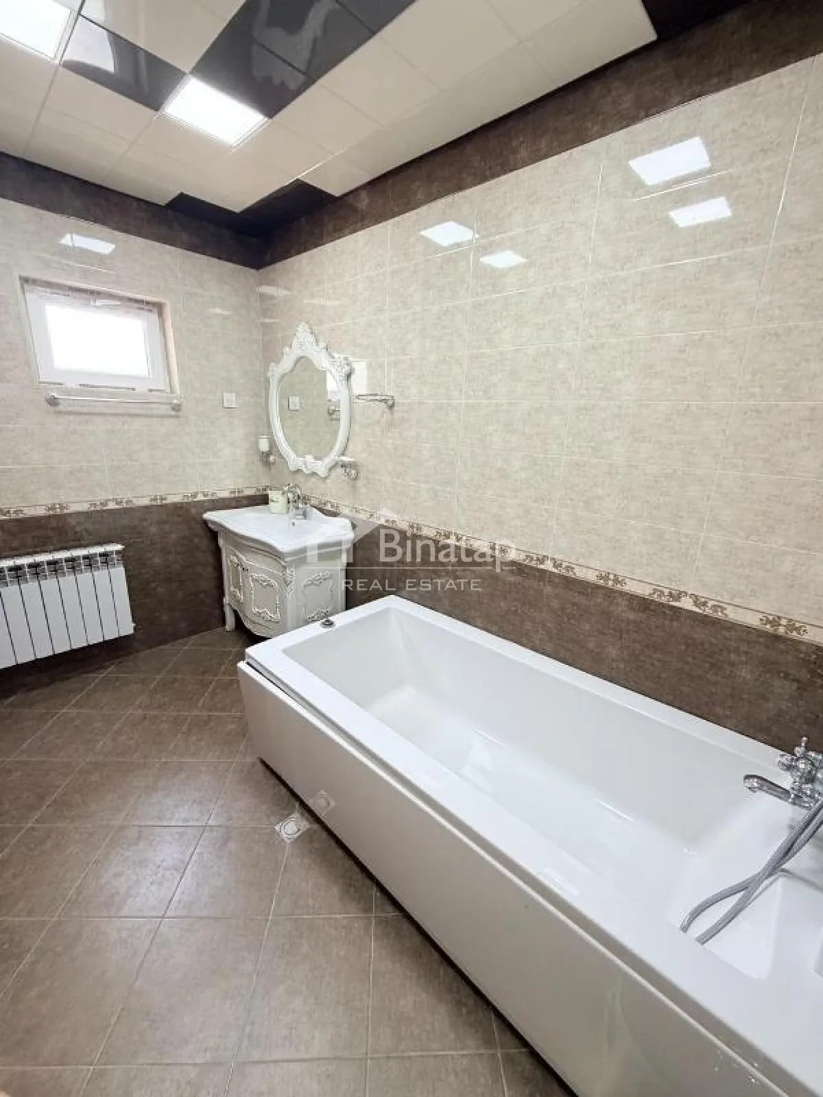 Satılır 7 otaqlı həyət evi / bağ evi 400 m², Bakıxanov qəs. — şəkil 15