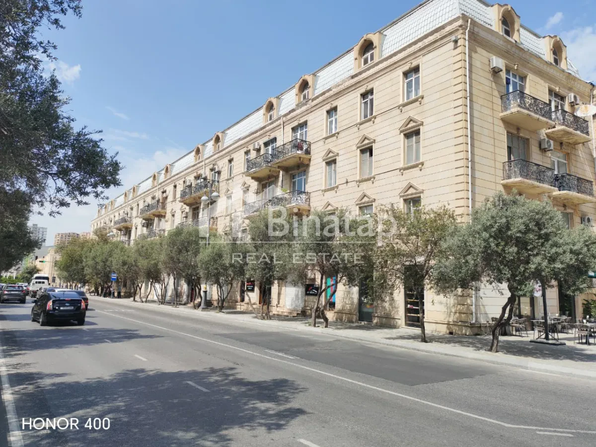 Satılır 3 otaqlı köhnə tikili 80 m², Xətai m. — şəkil 1