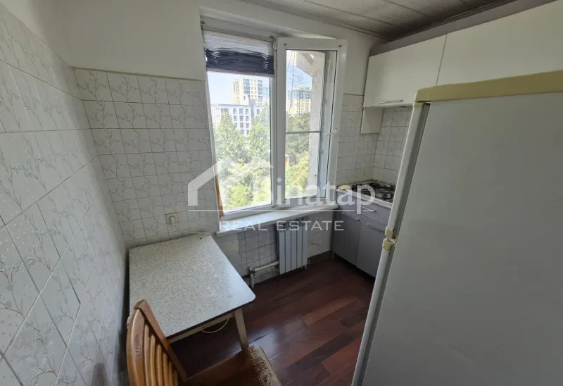 Продаётся 2-комн. квартира 50 м², м. Иншаатчылар — фото 6