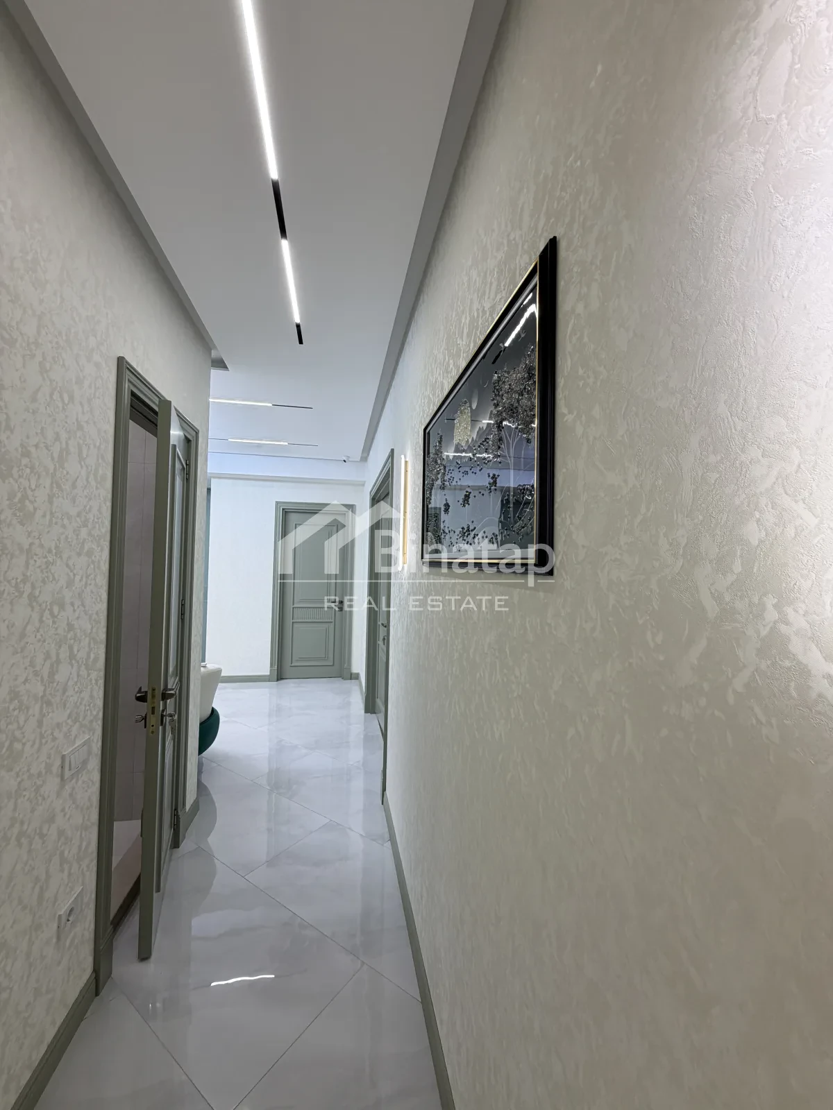 Satılır 4 otaqlı yeni tikili 186 m², 28 May m. — şəkil 18