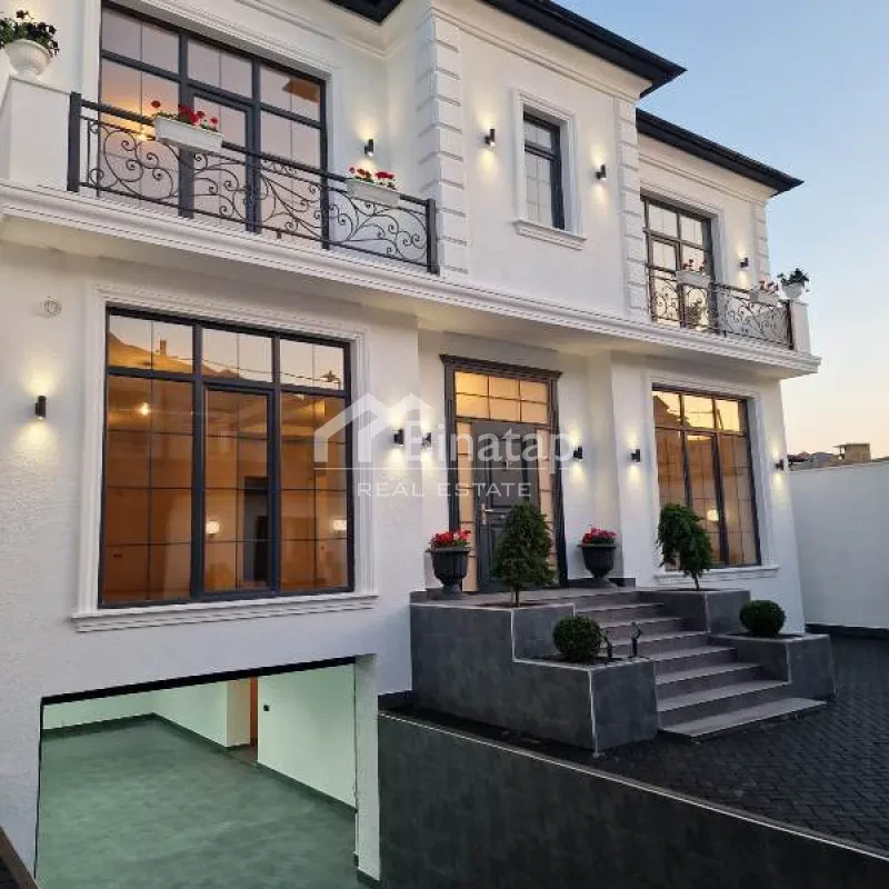Satılır 7 otaqlı həyət evi / bağ evi 450 m², Badamdar qəs. — şəkil 2