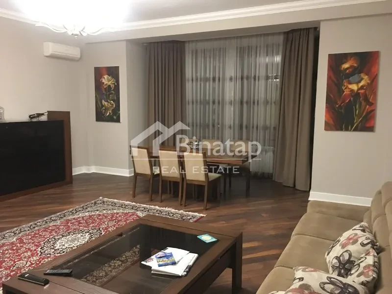 İcarəyə verilir 3 otaqlı yeni tikili 160 m², 28 May m.