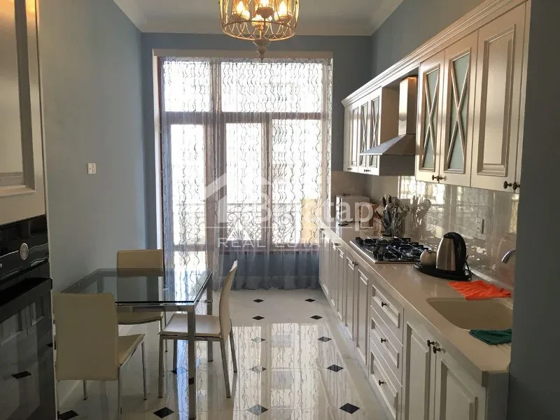 İcarəyə verilir 3 otaqlı yeni tikili 160 m², 28 May m. — şəkil 10