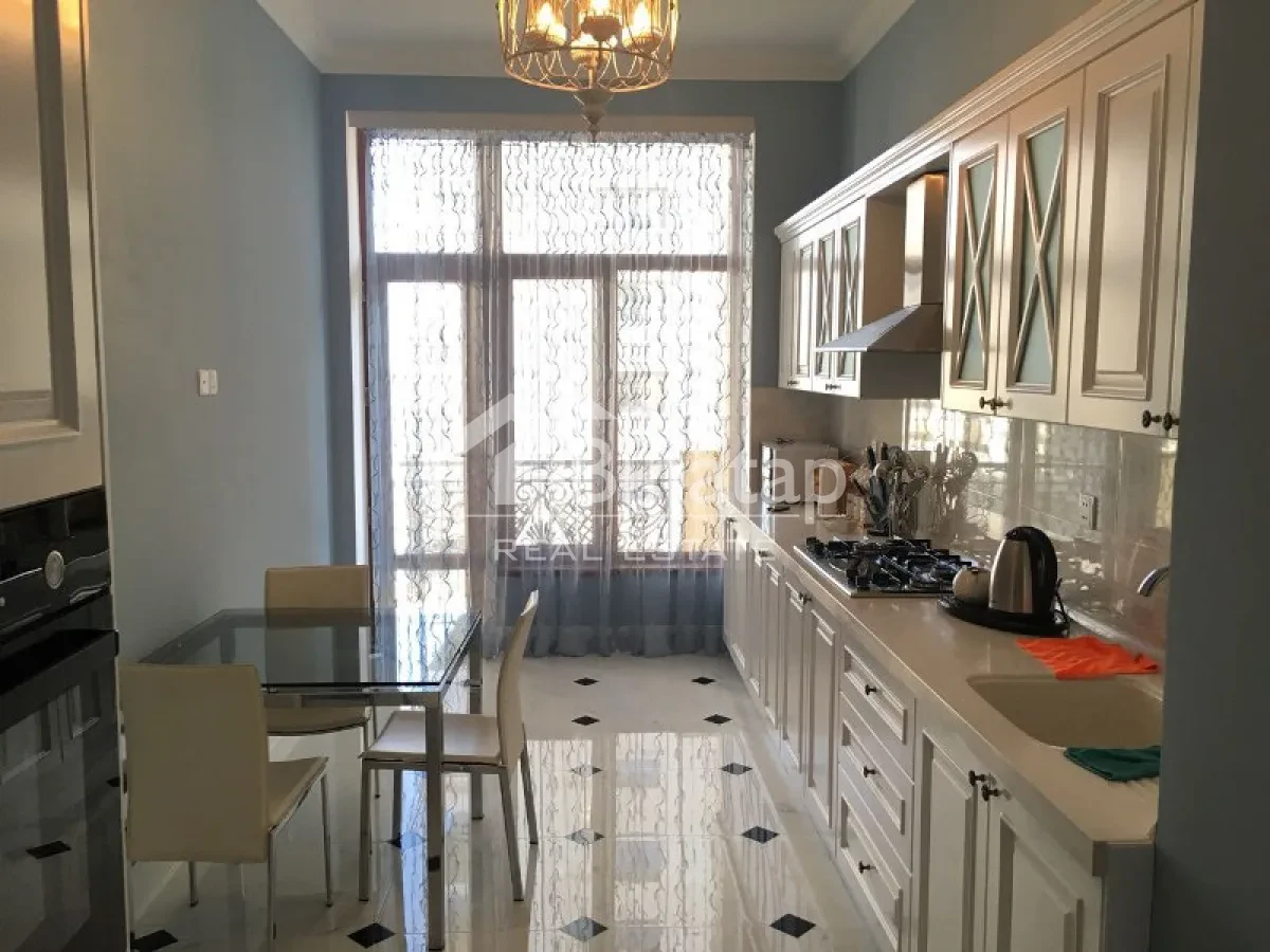 İcarəyə verilir 3 otaqlı yeni tikili 160 m², 28 May m. — şəkil 10
