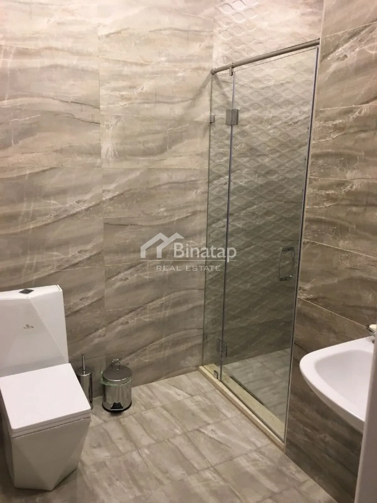 İcarəyə verilir 3 otaqlı yeni tikili 160 m², 28 May m. — şəkil 14