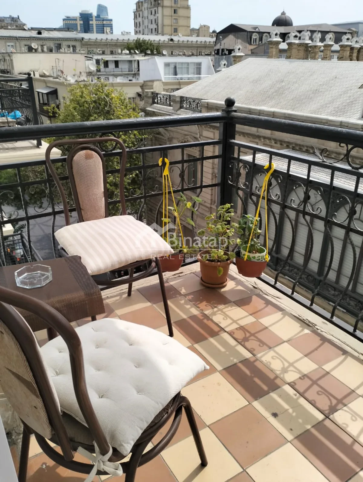 İcarəyə verilir 2 otaqlı köhnə tikili 82 m², Sahil m. — şəkil 2