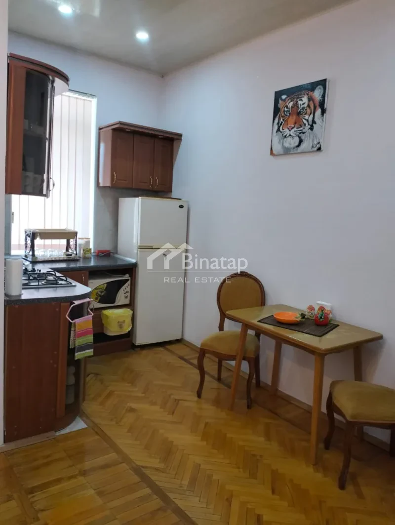İcarəyə verilir 2 otaqlı köhnə tikili 82 m², Sahil m. — şəkil 14
