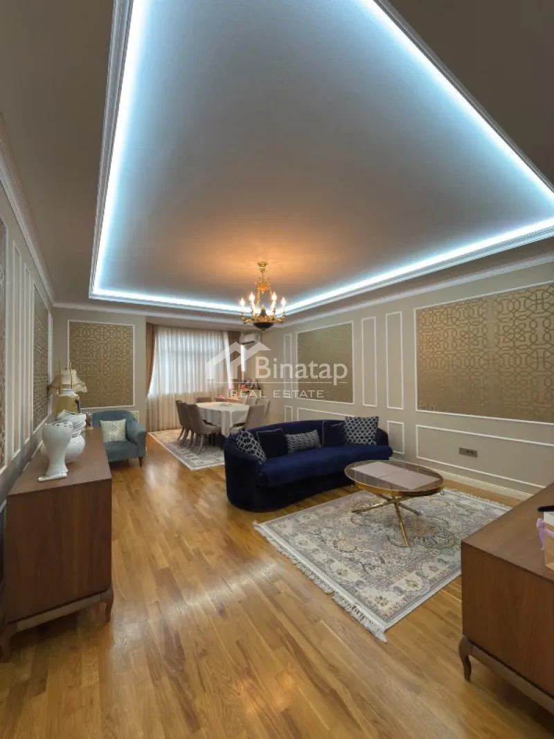 Satılır 3 otaqlı yeni tikili 116 m², 28 May m.