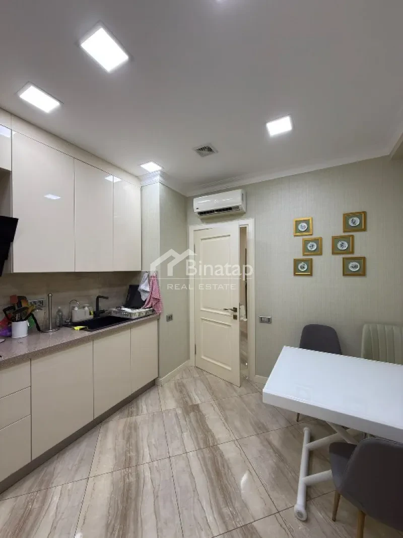 Satılır 3 otaqlı yeni tikili 116 m², 28 May m. — şəkil 9