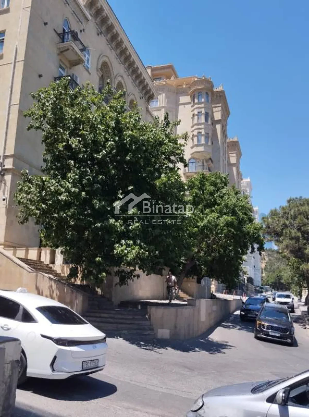 Продаётся 2-комн. квартира 50 м², м. Ичеришехер — фото 2