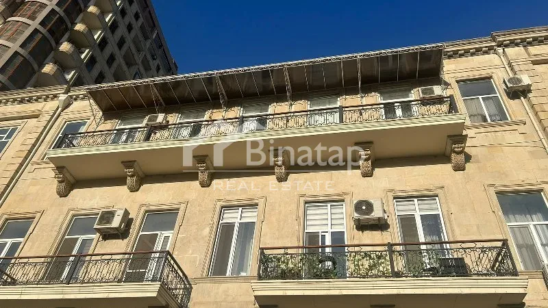 Satılır 3 otaqlı köhnə tikili 108 m², Sahil m. — şəkil 3