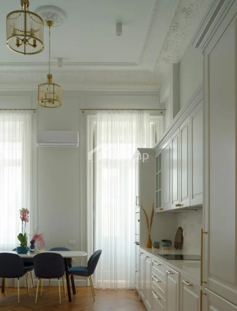 Satılır 3 otaqlı köhnə tikili 108 m², Sahil m. — şəkil 5