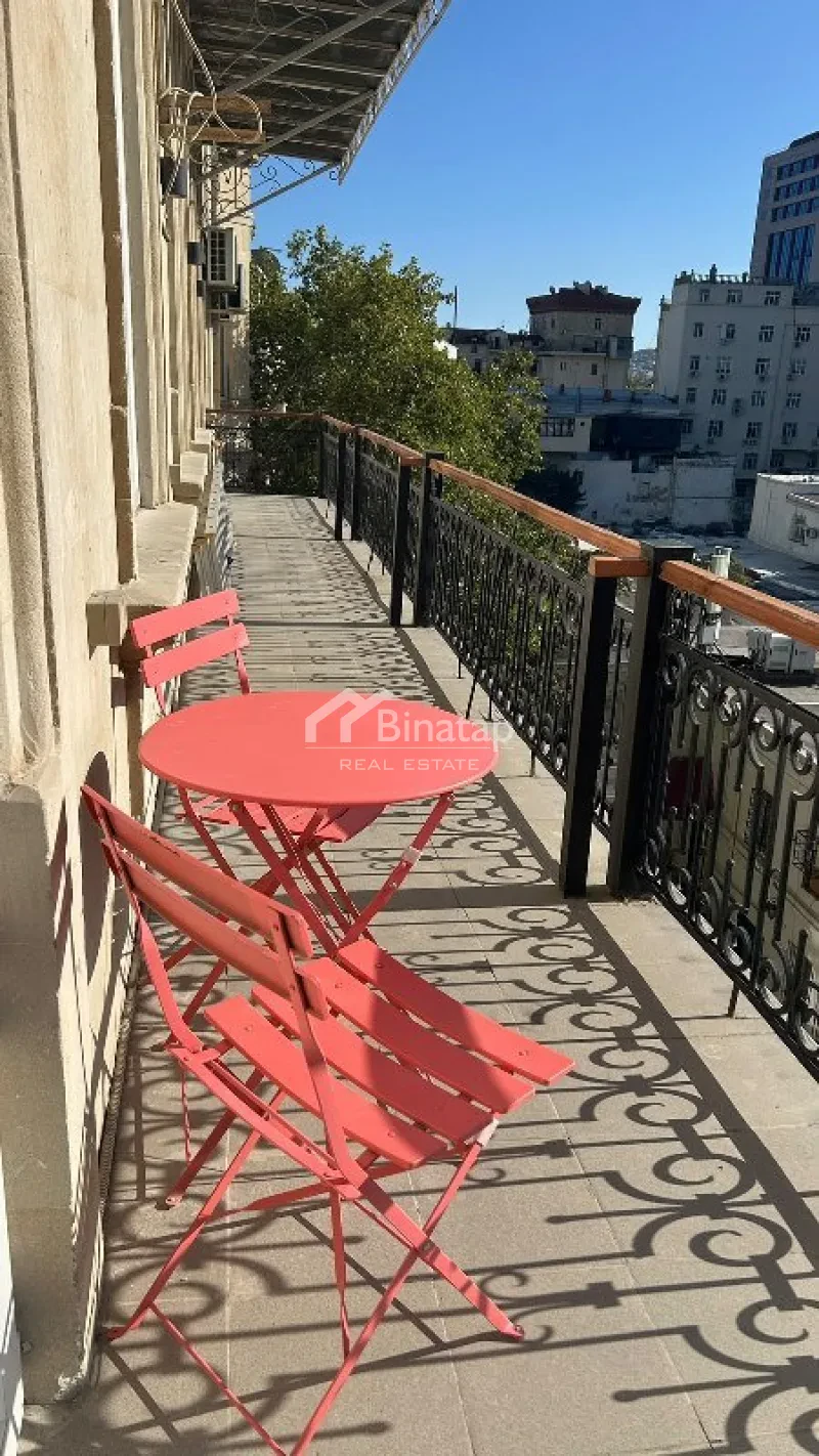 Satılır 3 otaqlı köhnə tikili 108 m², Sahil m. — şəkil 18