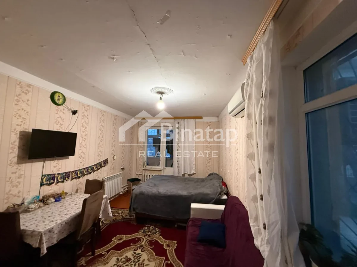 Satılır 2 otaqlı köhnə tikili 42 m², Yasamal r. — şəkil 2