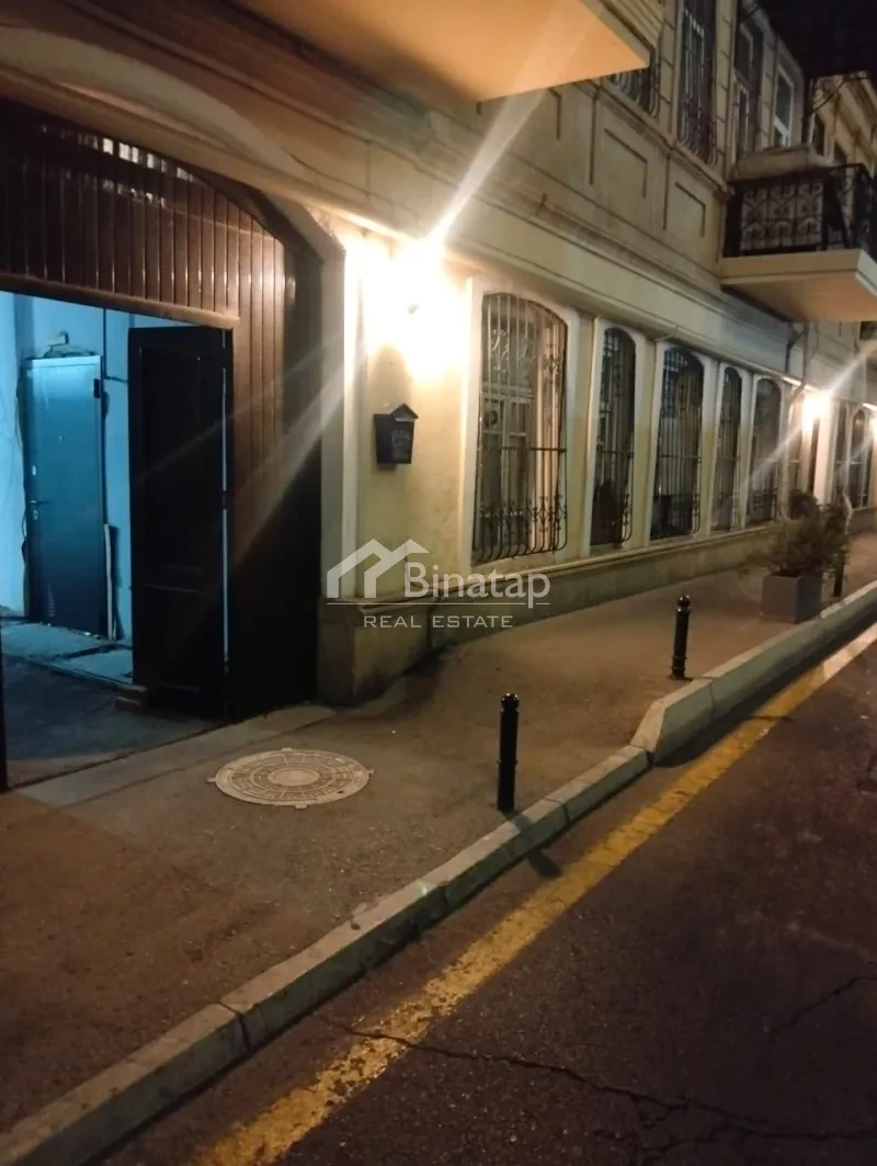 Satılır 2 otaqlı köhnə tikili 30 m², Sahil m.