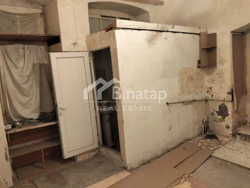 Satılır 2 otaqlı köhnə tikili 30 m², Sahil m. — şəkil 5