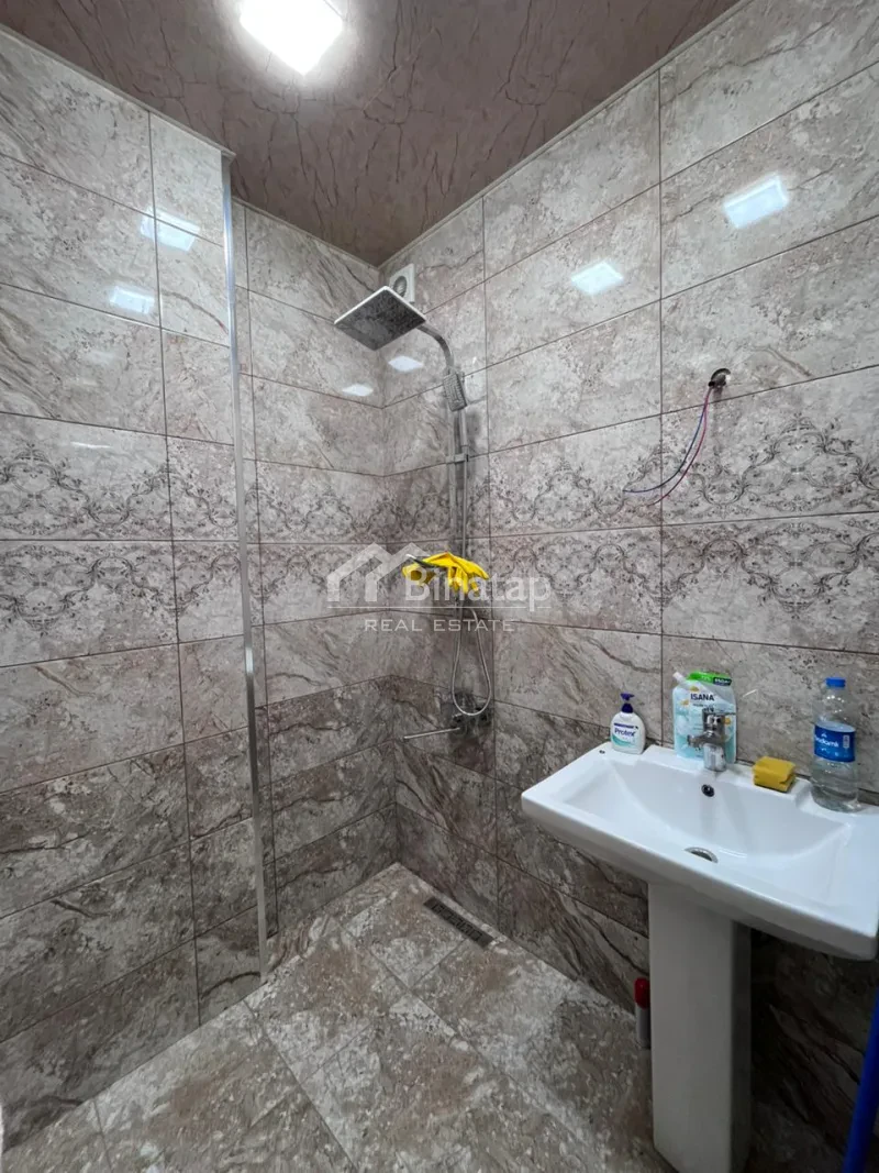 Satılır 2 otaqlı köhnə tikili 50 m², 20 Yanvar m. — şəkil 12